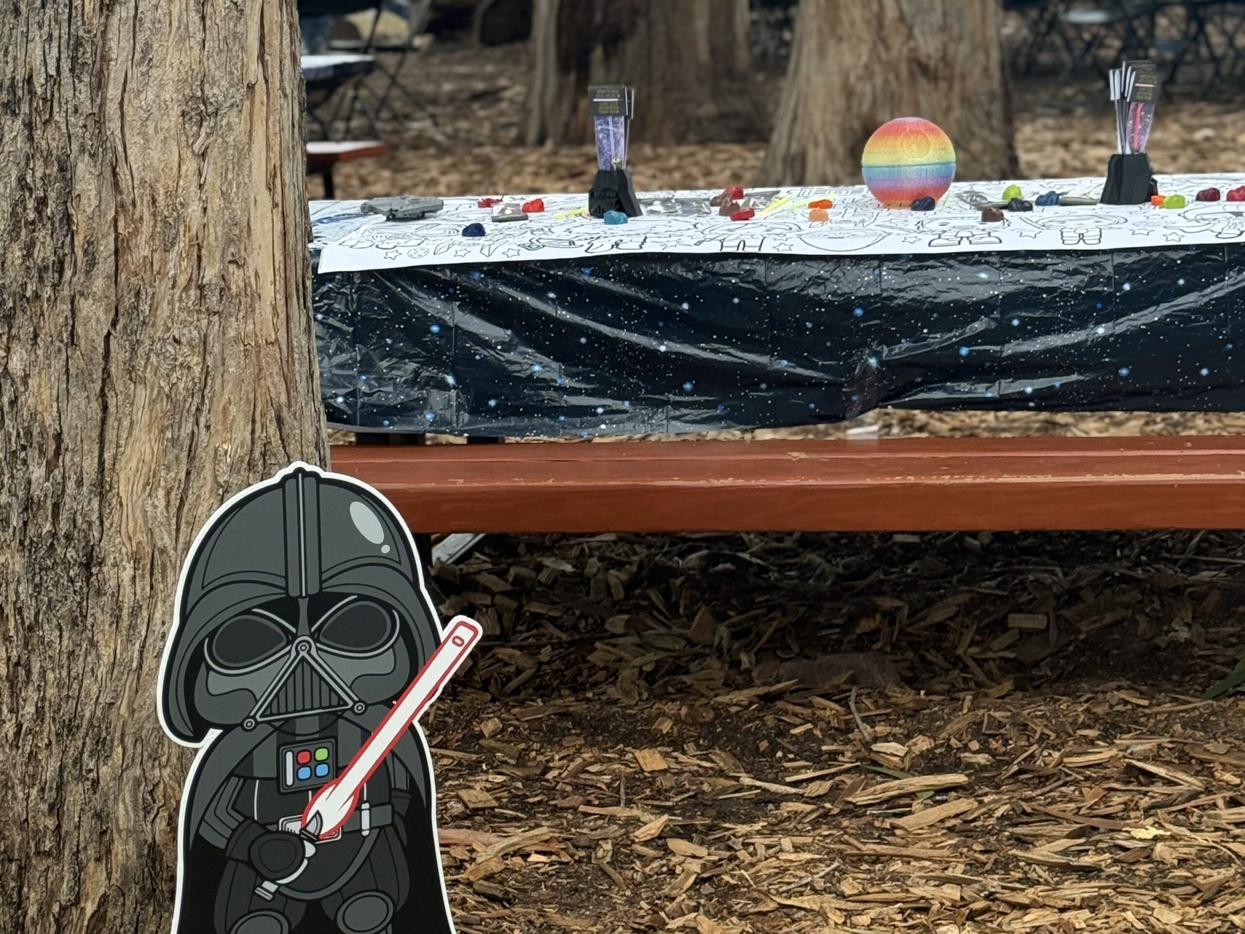 Star wars themed table at a birthday party